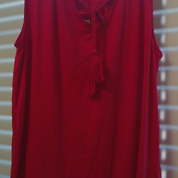 Women's Cable & Gauge Bright Rose top w/pretty shoulder detail -NWT- size Medium - Picture 10 of 12